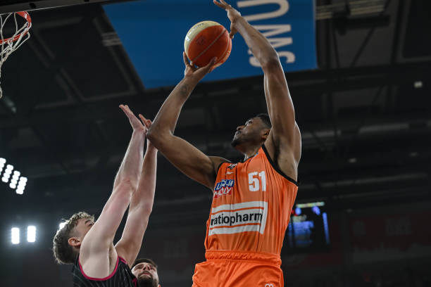 这张海报上 这张海报上